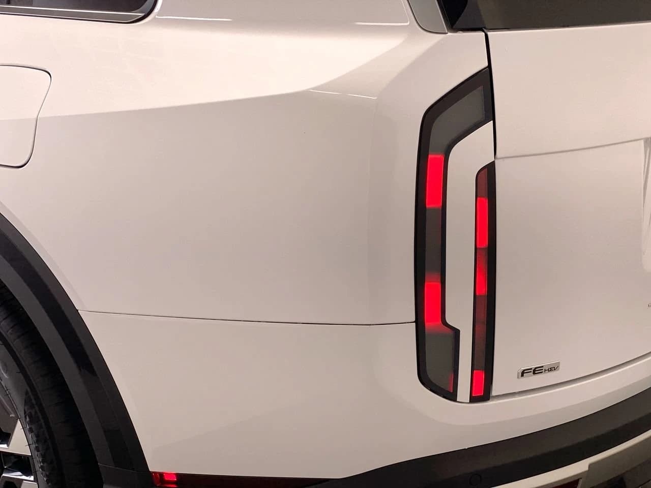 Kia Telluride Hybrid EX FWD 2027 — side view
