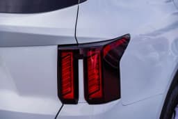 Kia Sorento LX FWD 2026 — side view
