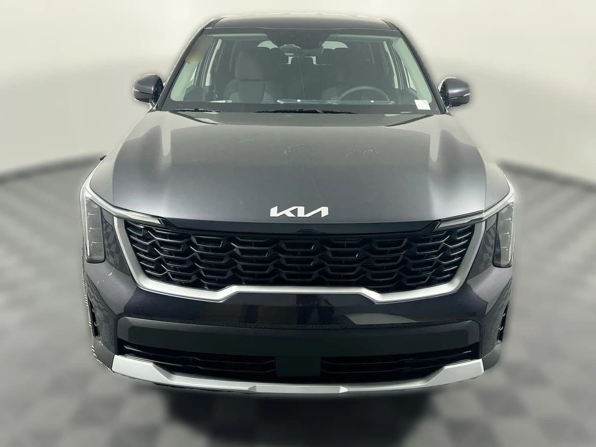 Kia Sorento LX FWD 2026 — side view