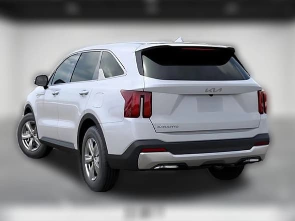 Kia Sorento LX FWD 2026 — side view