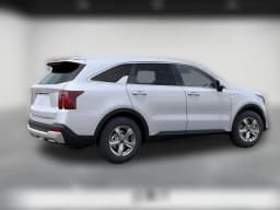 Kia Sorento LX FWD 2026 — side view