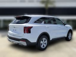 Kia Sorento LX FWD 2026 — side view