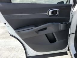 Kia Sorento LX FWD 2026 — side view