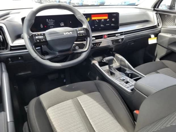 Kia Sorento LX FWD 2026 — side view
