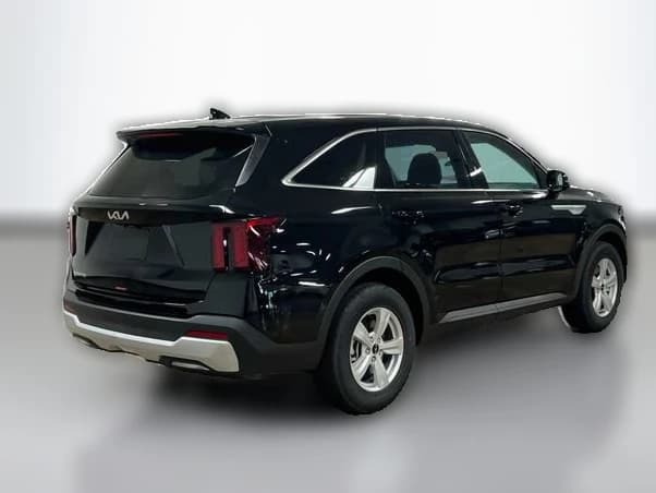 Kia Sorento LX FWD 2026 — side view