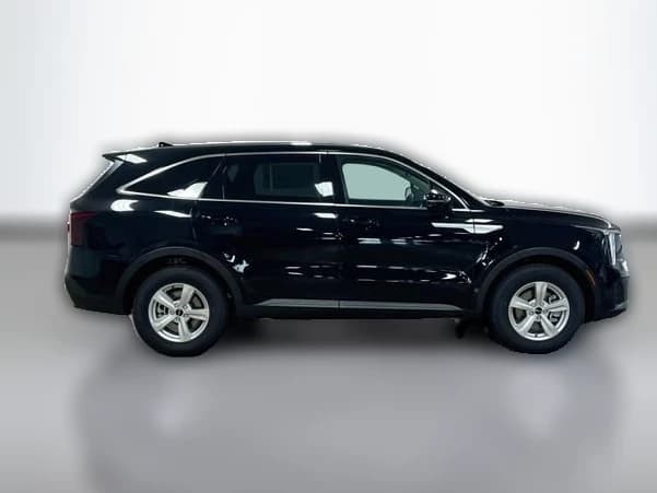 Kia Sorento LX FWD 2026 — side view