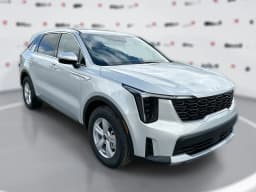 Kia Sorento LX FWD 2026 — side view