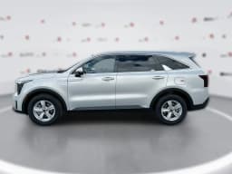 Kia Sorento LX FWD 2026 — side view
