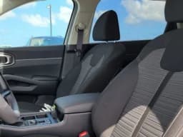 Kia Sorento LX FWD 2026 — side view