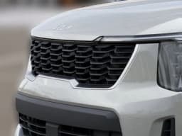 Kia Sorento LX FWD 2026 — side view