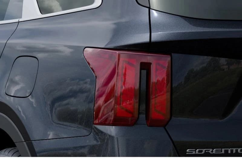 Kia Sorento LX FWD 2026 — side view