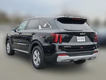 Kia Sorento LX FWD 2026 — side view
