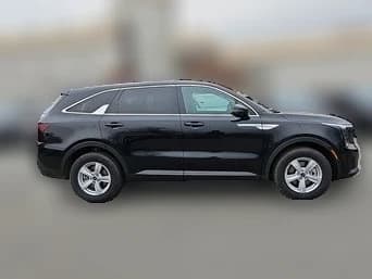 Kia Sorento LX FWD 2026 — side view