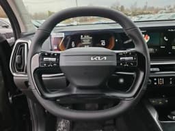 Kia Sorento LX FWD 2026 — side view
