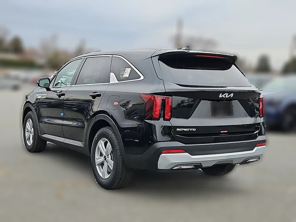 Kia Sorento LX FWD 2026 — side view