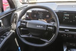 Kia Sorento LX FWD 2026 — side view