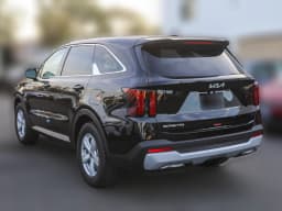 Kia Sorento LX FWD 2026 — side view