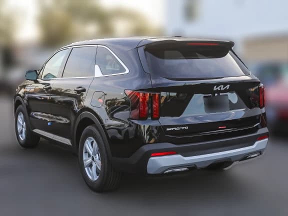 Kia Sorento LX FWD 2026 — side view