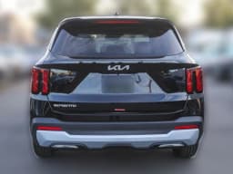 Kia Sorento LX FWD 2026 — side view