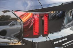 Kia Sorento LX FWD 2026 — side view
