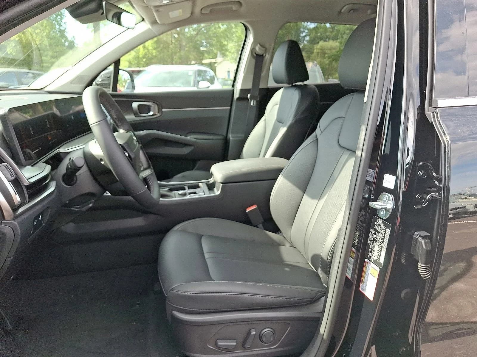 Kia Sorento EX FWD 2026 — side view
