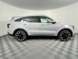 Kia Sorento EX FWD 2026 — side view