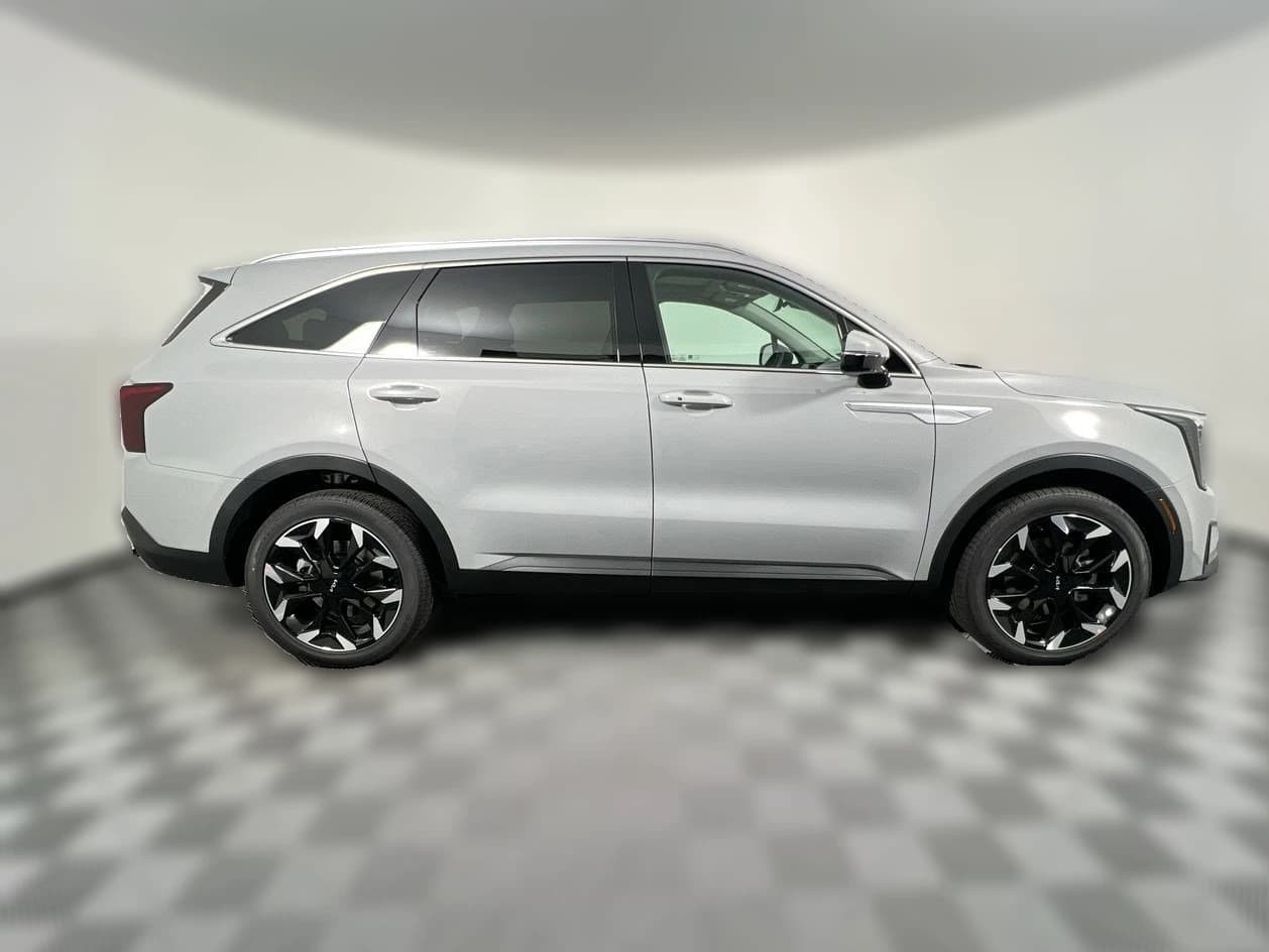 Kia Sorento EX FWD 2026 — side view