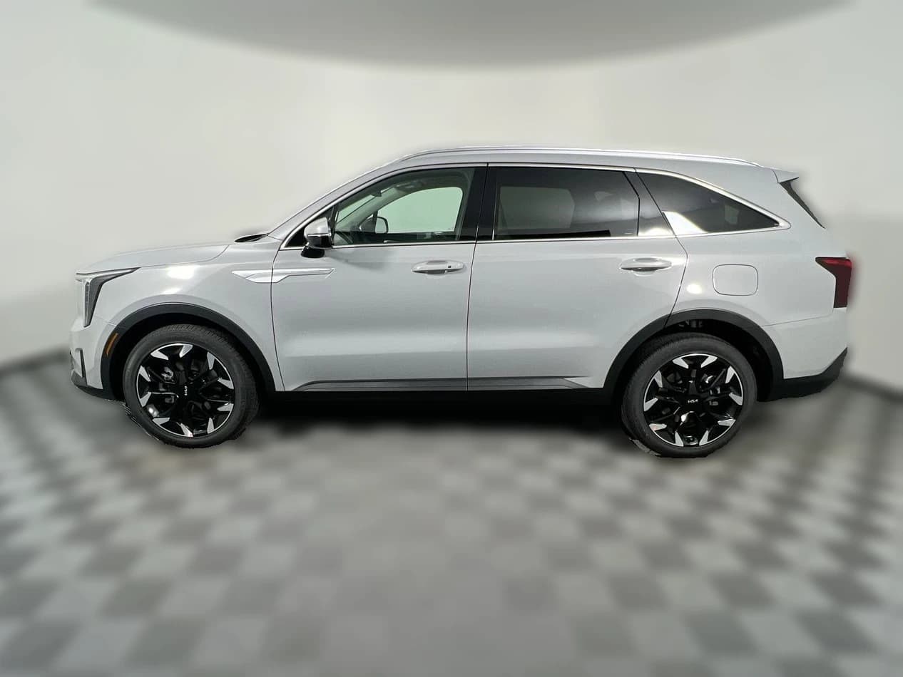 Kia Sorento EX FWD 2026 — side view