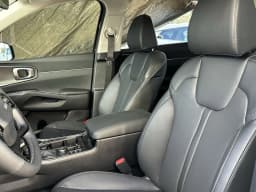 Kia Sorento EX FWD 2026 — side view