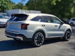 Kia Sorento EX FWD 2026 — side view