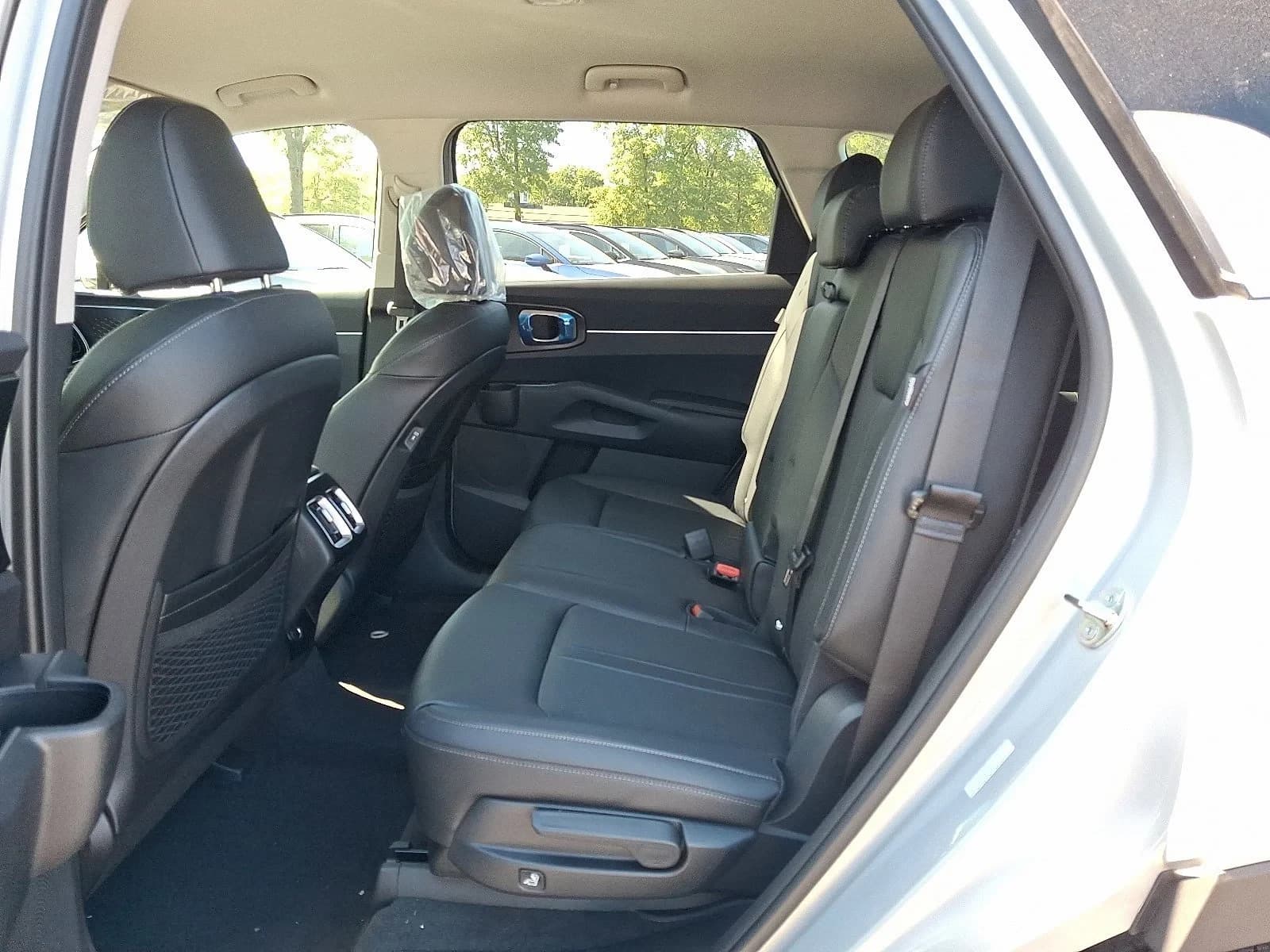 Kia Sorento EX FWD 2026 — side view