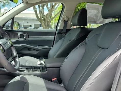 Kia Sorento EX FWD 2026 — side view