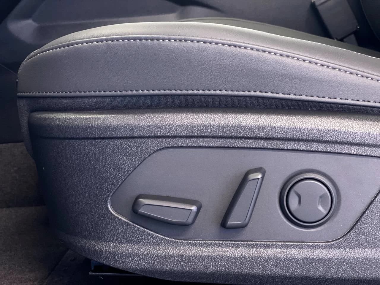 Kia Sorento X-Line EX AWD 2026 — side view