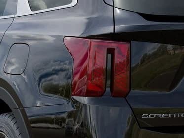 Kia Sorento SX FWD 2026 — side view