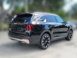 Kia Sorento SX FWD 2026 — side view