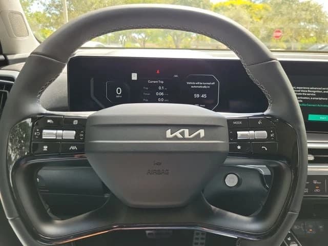Kia Sorento SX FWD 2026 — side view