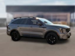 Kia Sorento X-Line SX Prestige AWD 2025 — side view