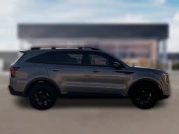 Kia Sorento X-Line SX Prestige AWD 2025 — side view