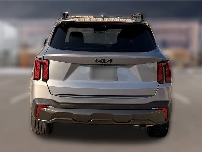 Kia Sorento X-Line SX Prestige AWD 2025 — side view