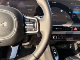 Kia Sorento X-Line SX Prestige AWD 2025 — side view