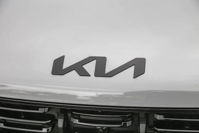 Kia Sorento X-Line SX Prestige AWD 2026 — side view