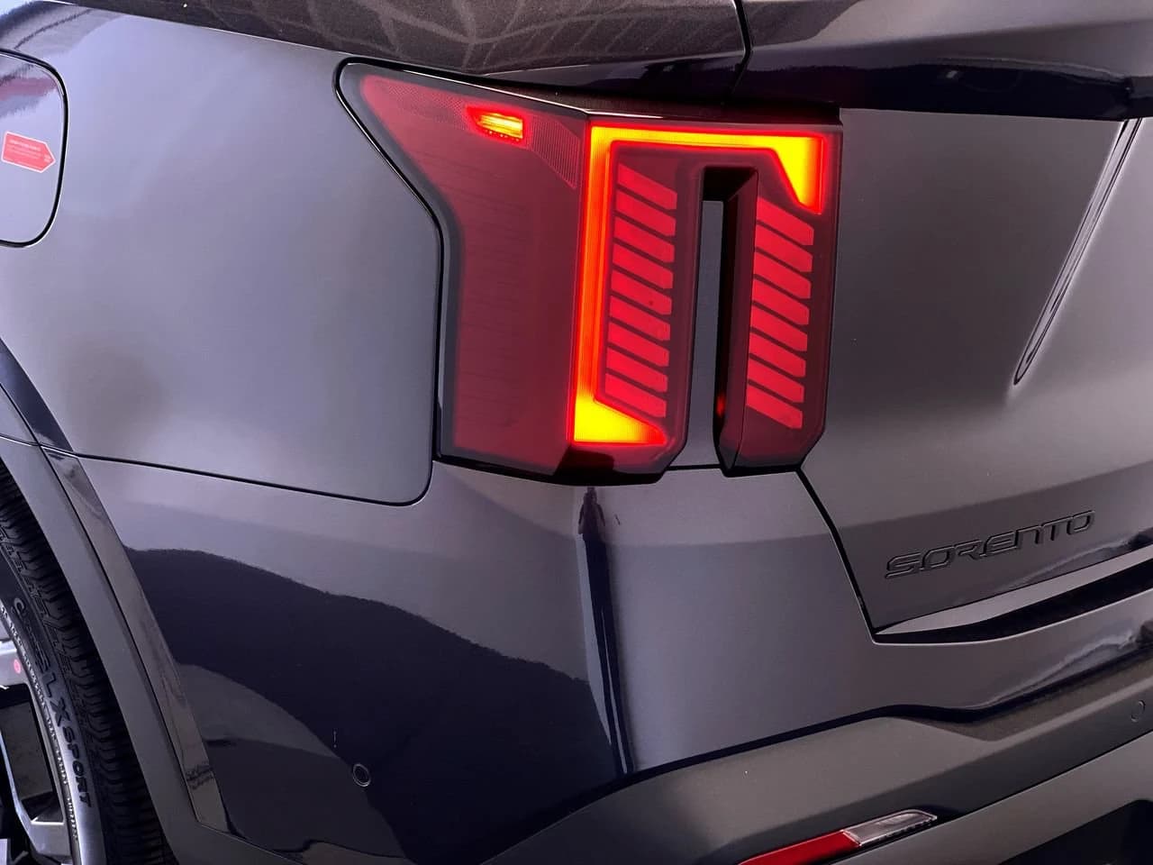 Kia Sorento X-Line SX Prestige AWD 2026 — side view