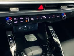 Kia Sorento X-Line SX Prestige AWD 2026 — side view