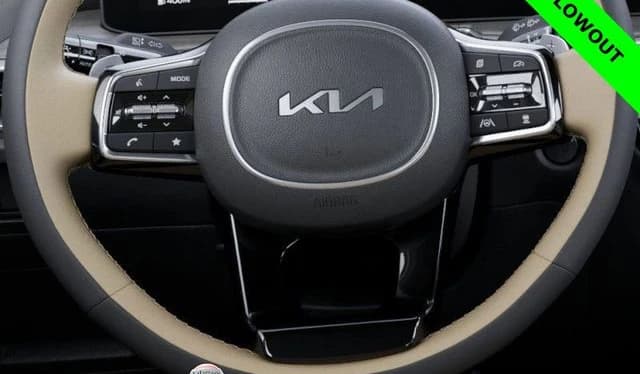 Kia Sorento X-Line SX Prestige AWD 2025 — side view
