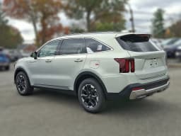 Kia Sorento S FWD 2026 — side view