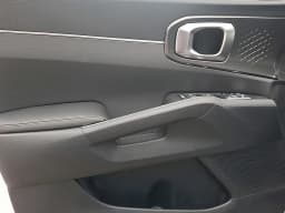Kia Sorento S FWD 2026 — side view