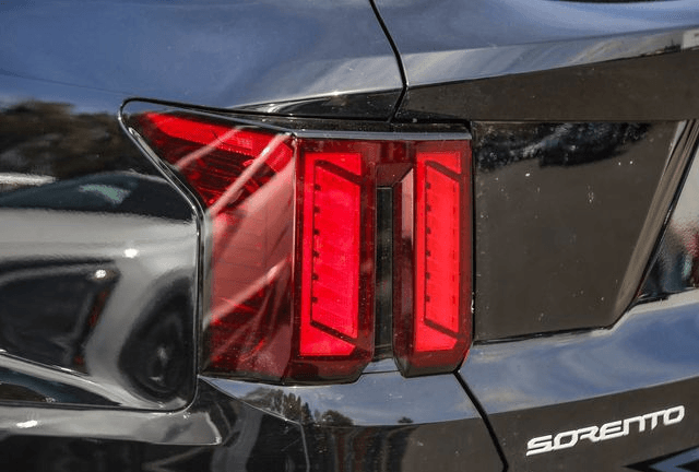 Kia Sorento S FWD 2026 — side view