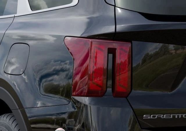 Kia Sorento S FWD 2026 — side view