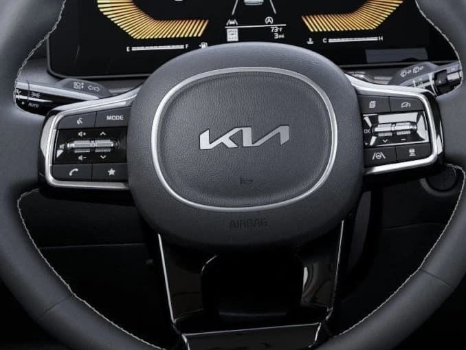 Kia Sorento S FWD 2025 — side view