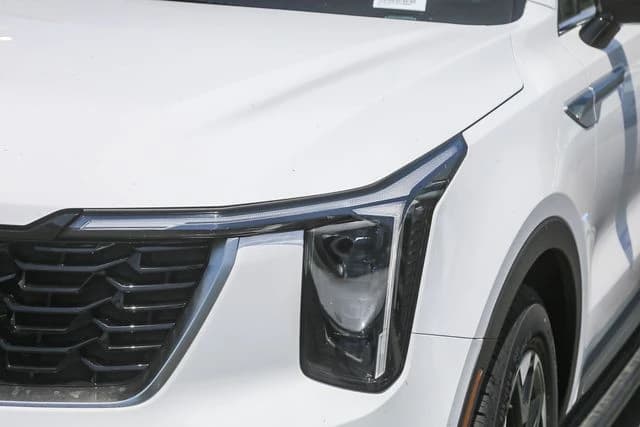 Kia Sorento S FWD 2026 — side view